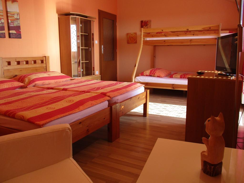 Penzion U Mikulincu Mikulov Dış mekan fotoğraf